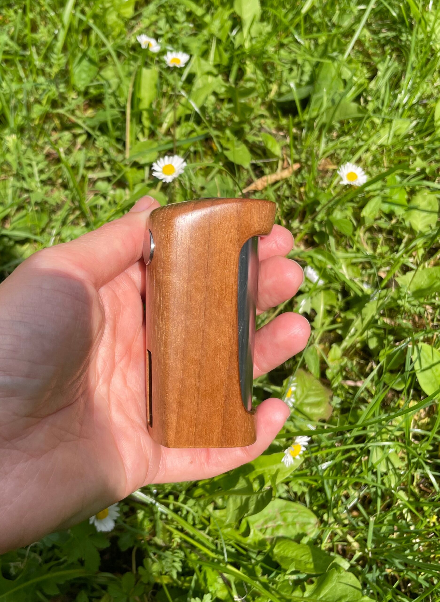 Limelight Freehand M Walnut Wood1 DNA60C Akkuträger Walnuss