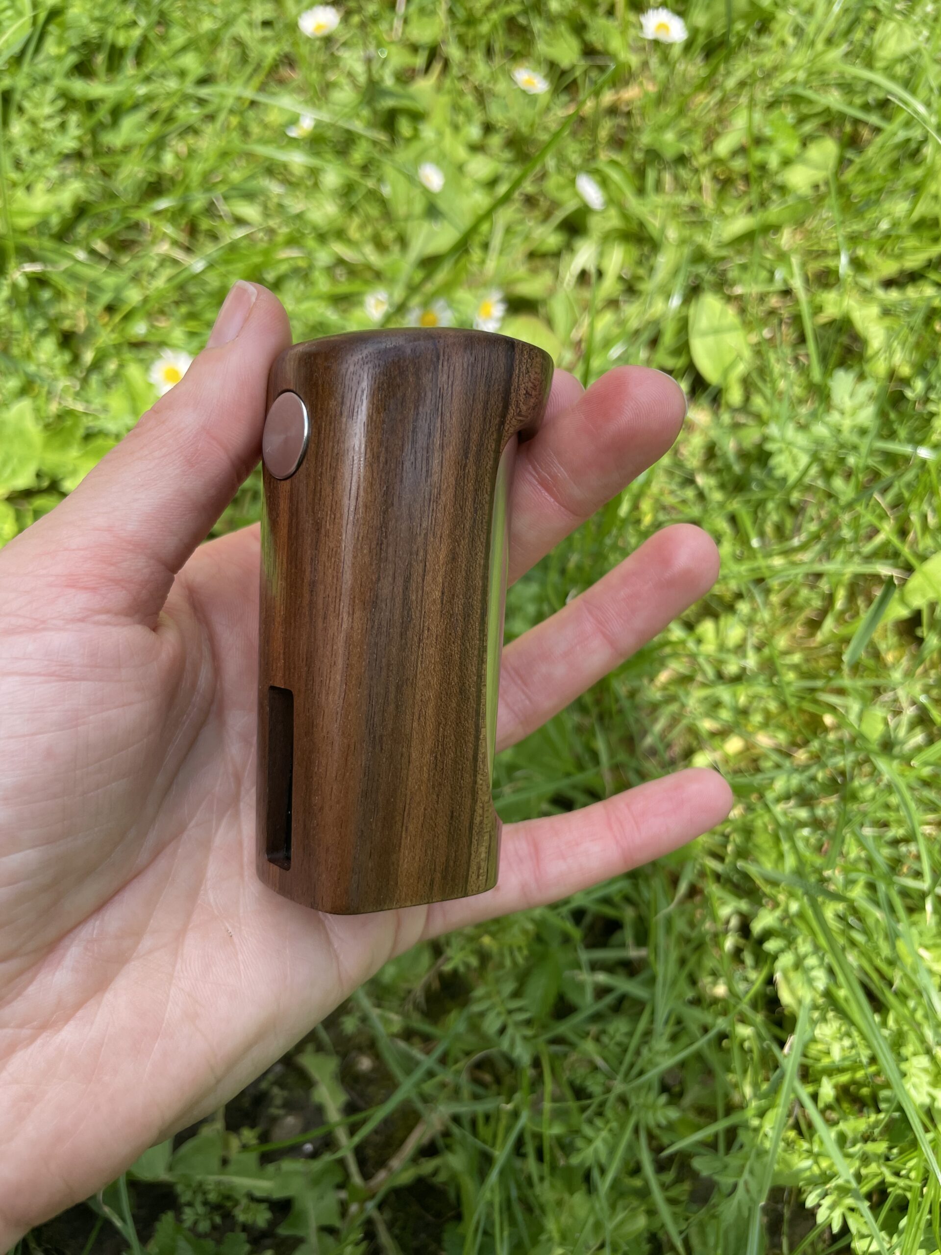 Limelight Freehand M Akkuträger Walnut Wood DNA60C poliert